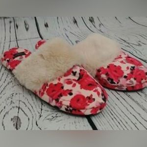 Victoria’s Secret pink floral slippers new sz Medium